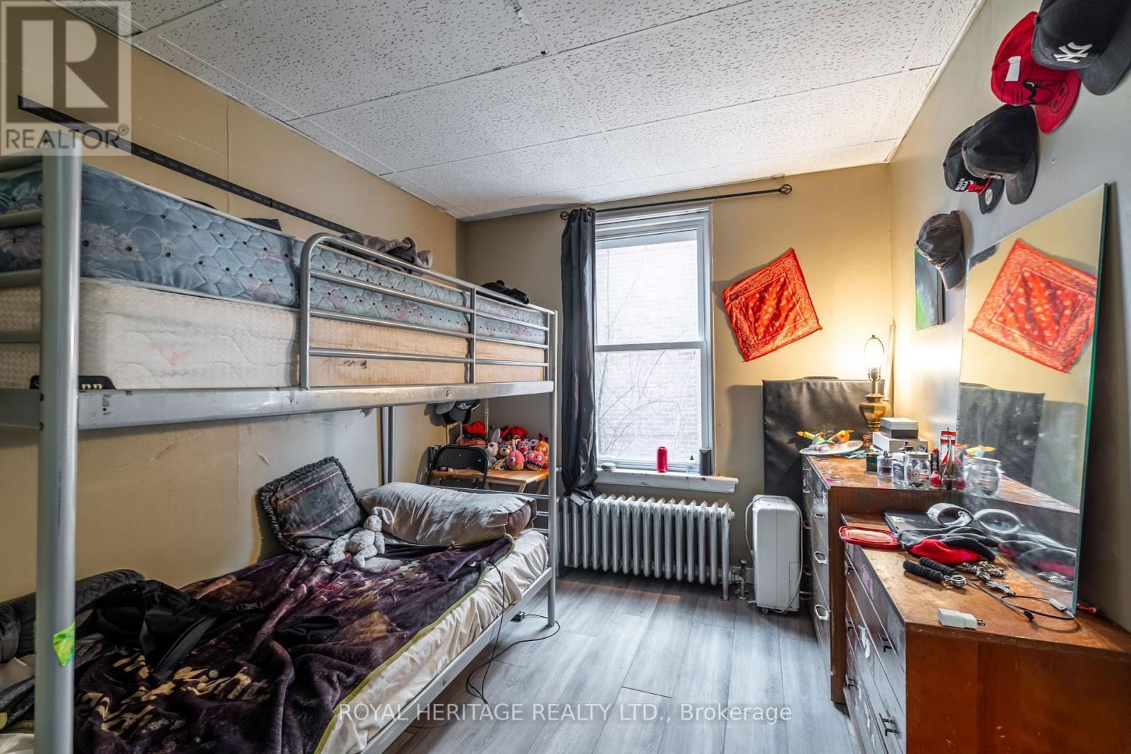 364 PARKHILL ROAD WEST Image 33