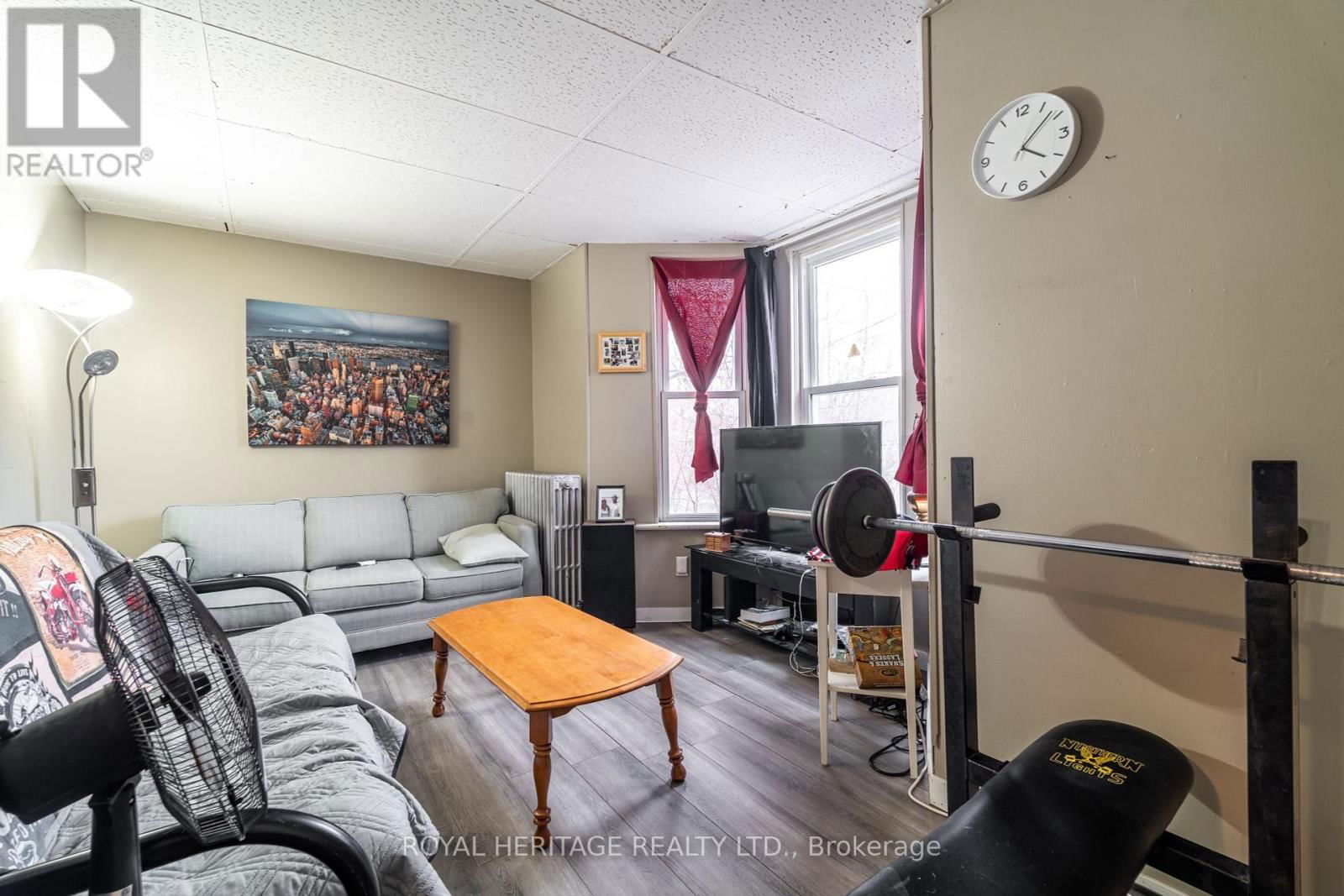 364 PARKHILL ROAD WEST Image 36