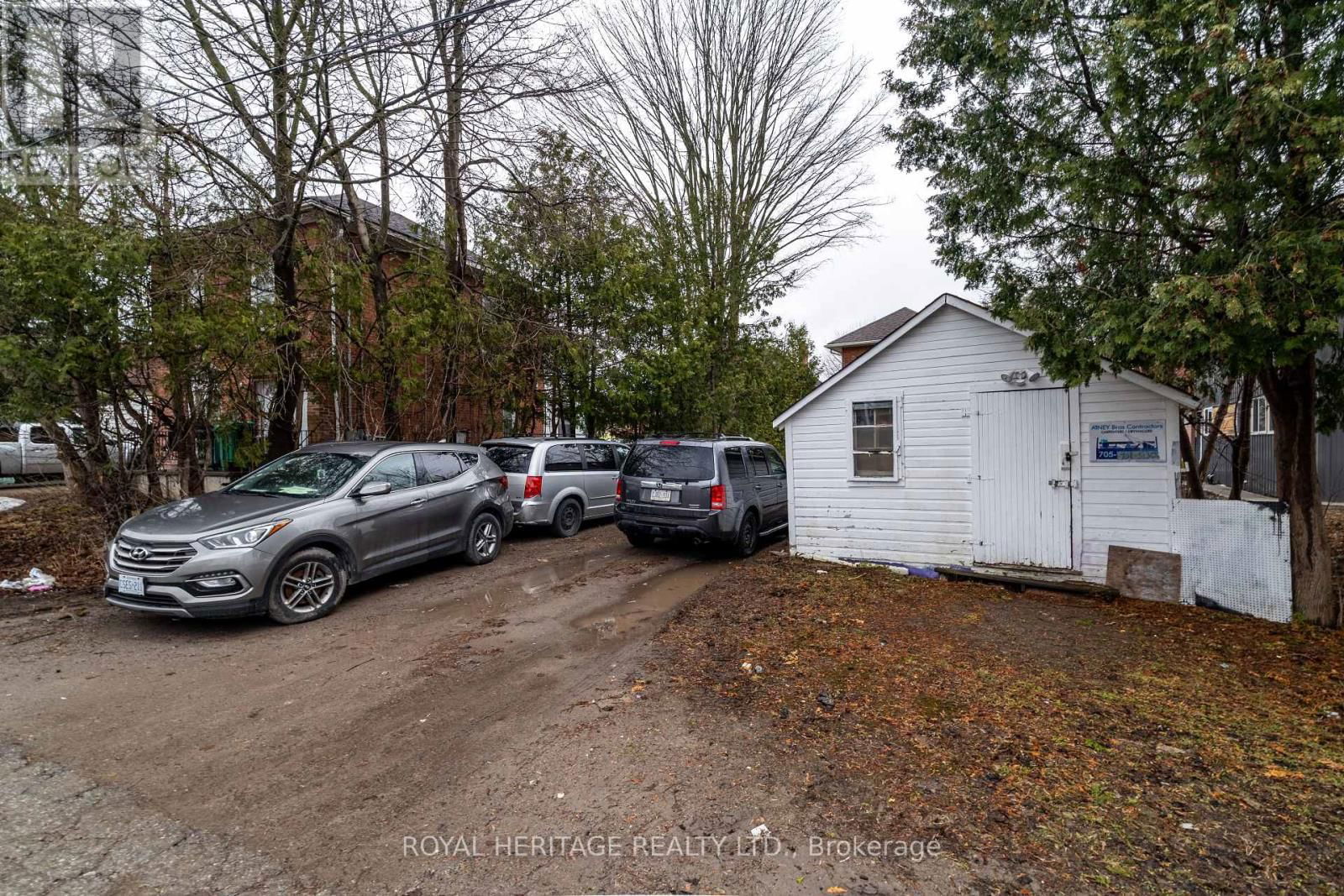 364 PARKHILL ROAD WEST Image 5