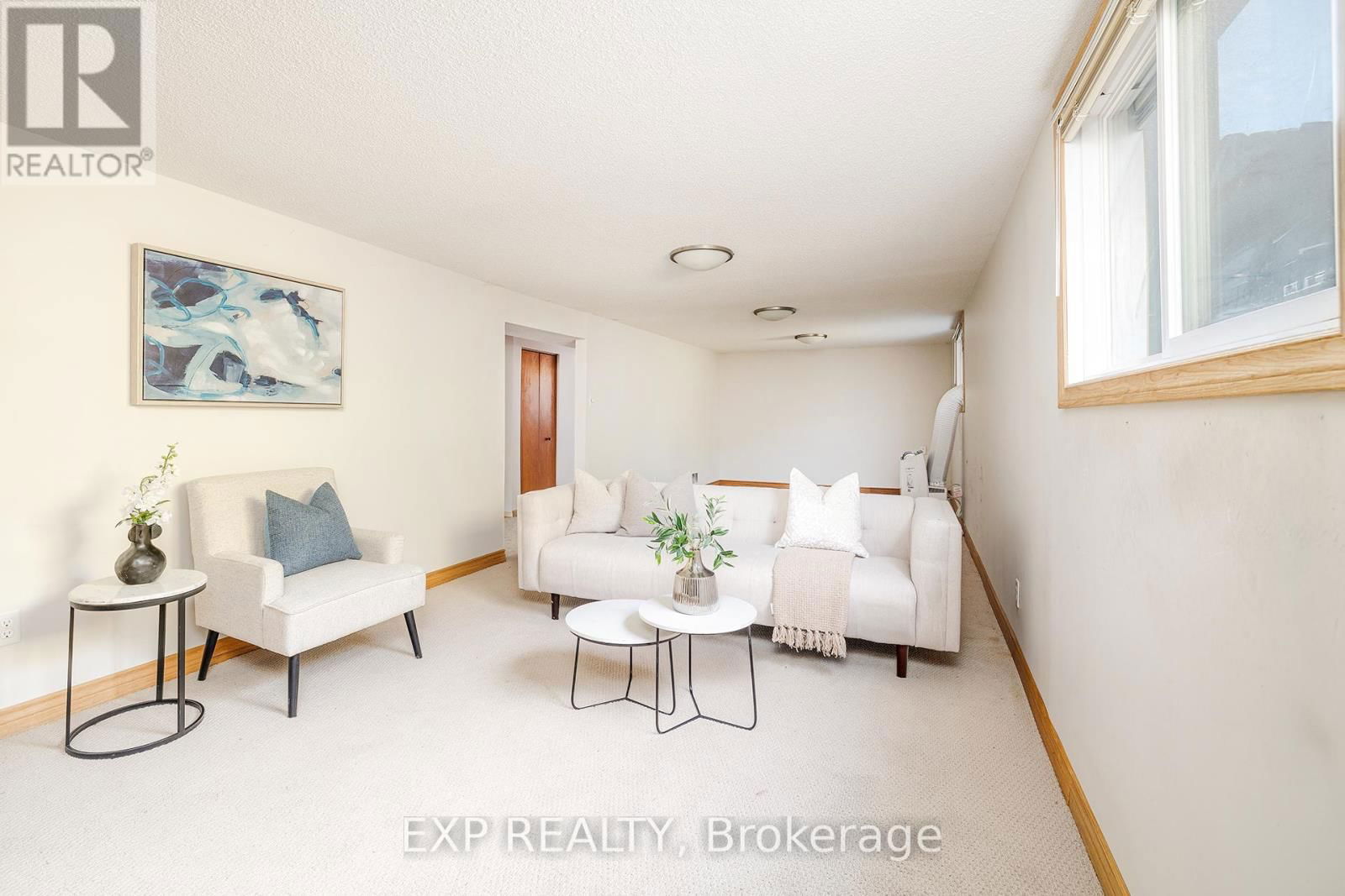 100 HADELAND AVENUE Image 18