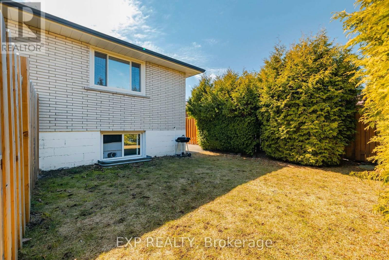 100 HADELAND AVENUE Image 28