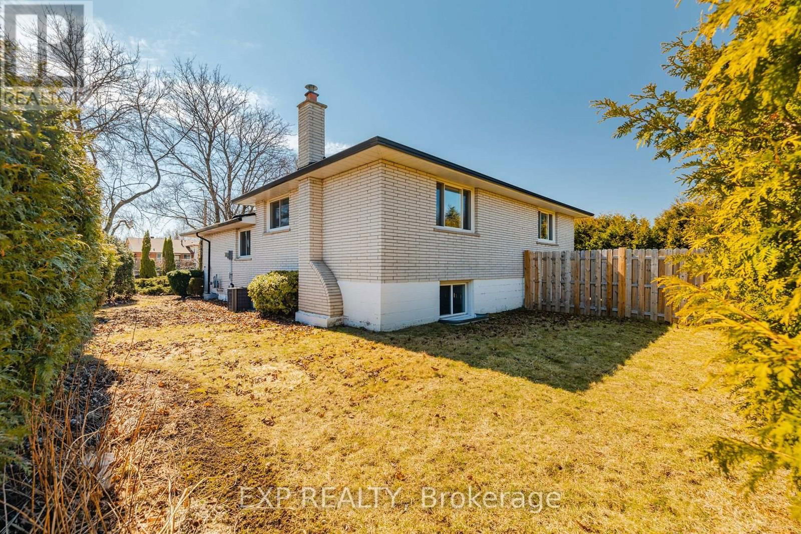100 HADELAND AVENUE Image 30