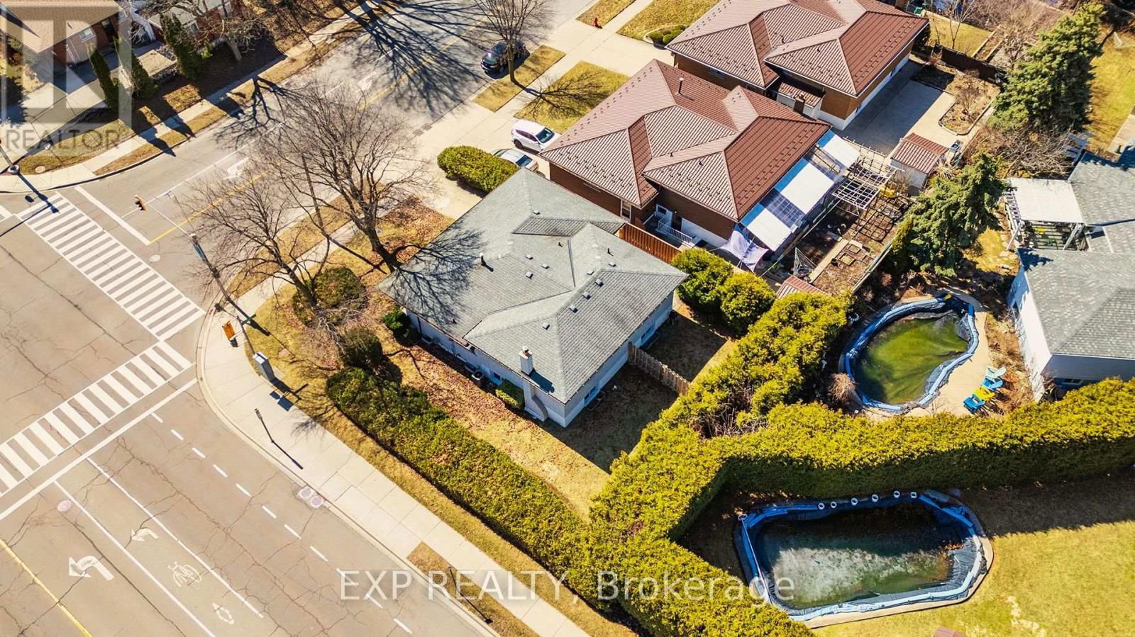 100 HADELAND AVENUE Image 33