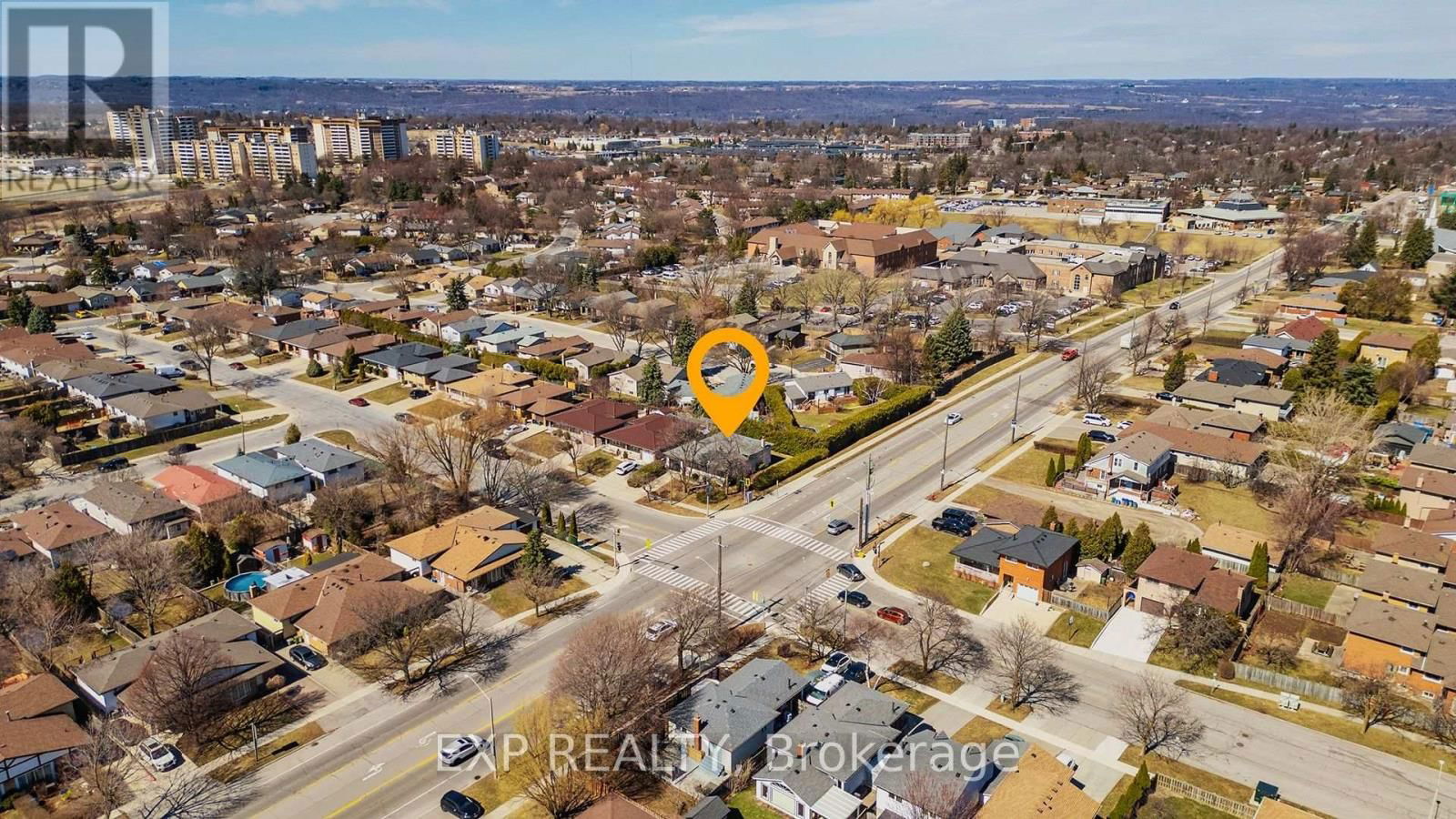 100 HADELAND AVENUE Image 36