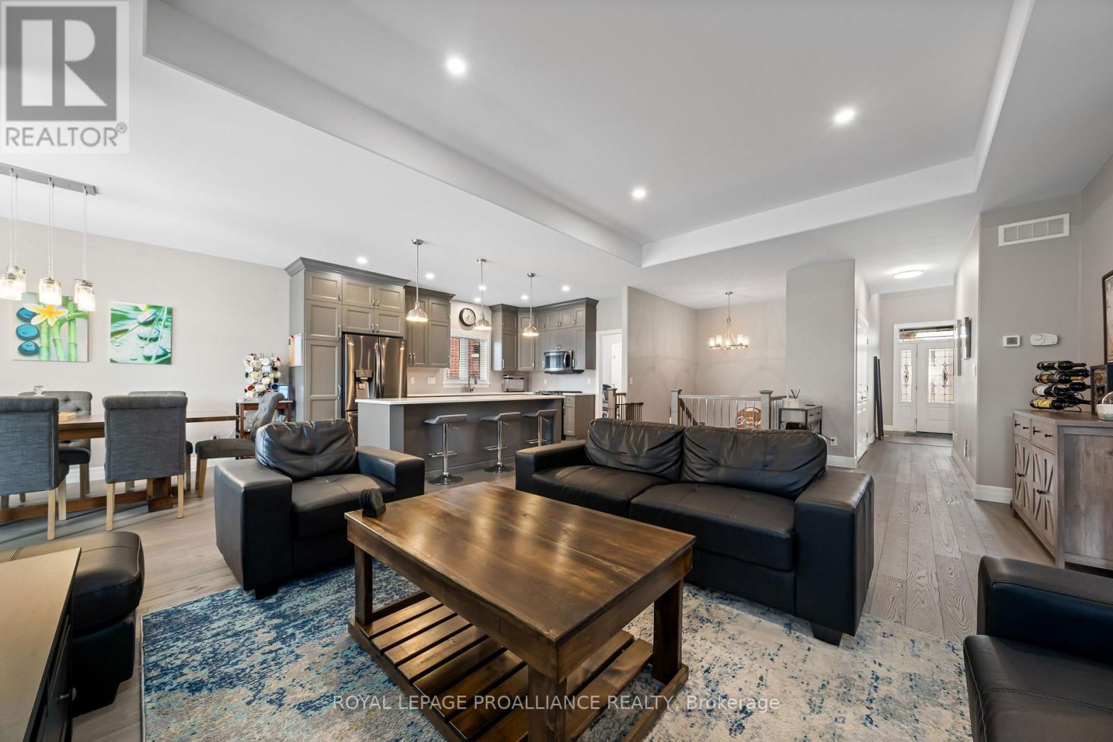 9 BEL AIR CRESCENT Image 32