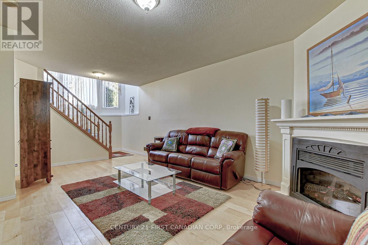 26 STONEYCREEK PLACE Image 22