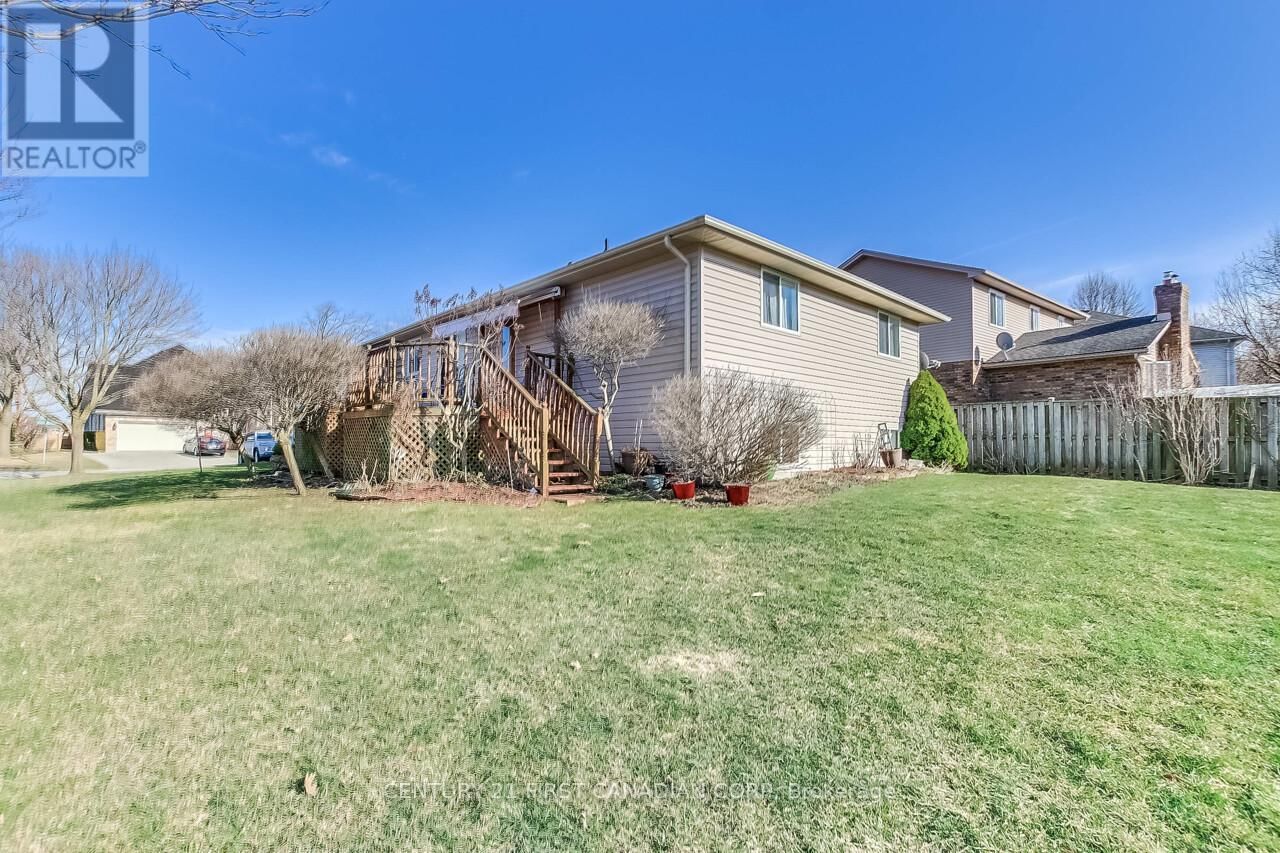 26 STONEYCREEK PLACE Image 3