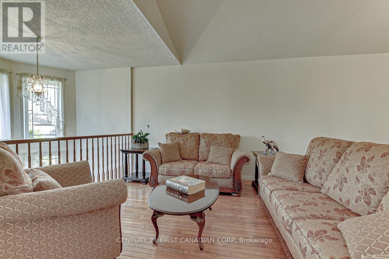 26 STONEYCREEK PLACE Image 7