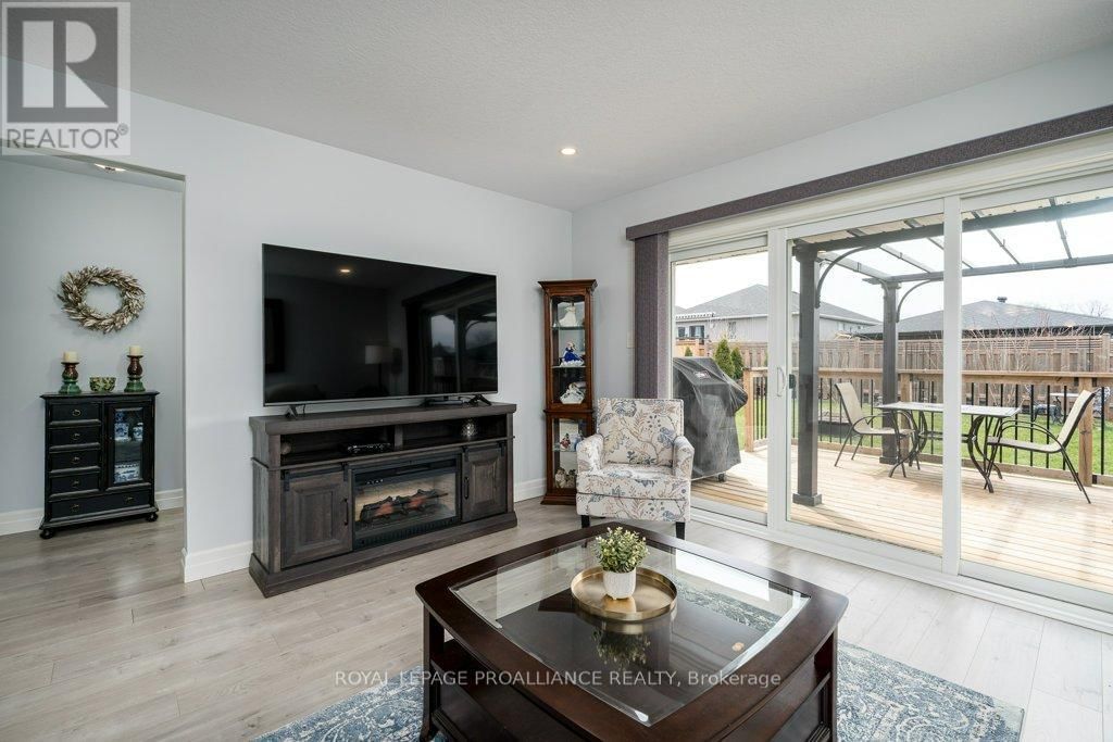 14 CALEB CRESCENT Image 11