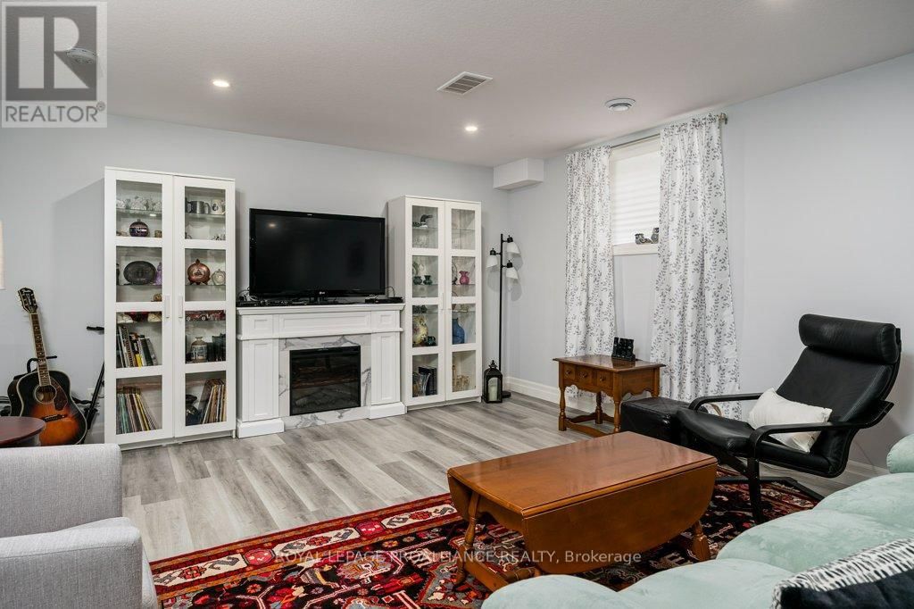 14 CALEB CRESCENT Image 24