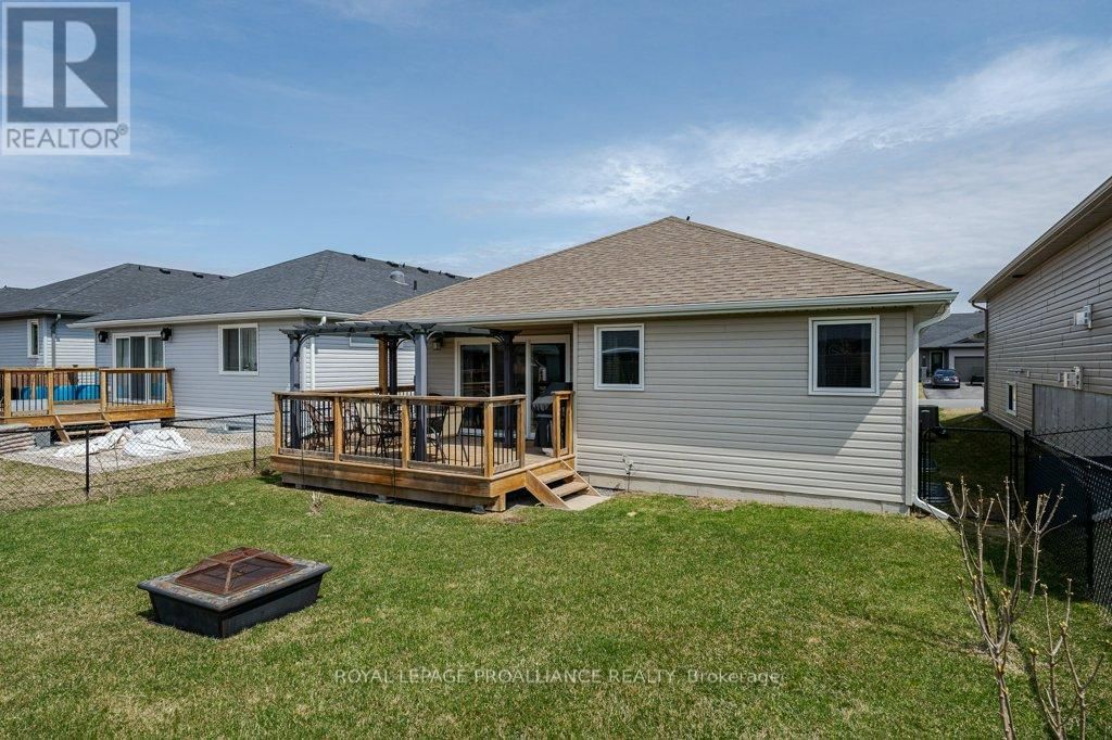 14 CALEB CRESCENT Image 36
