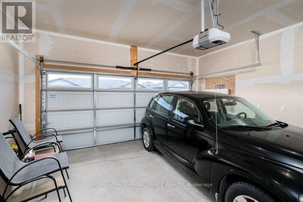 14 CALEB CRESCENT Image 40