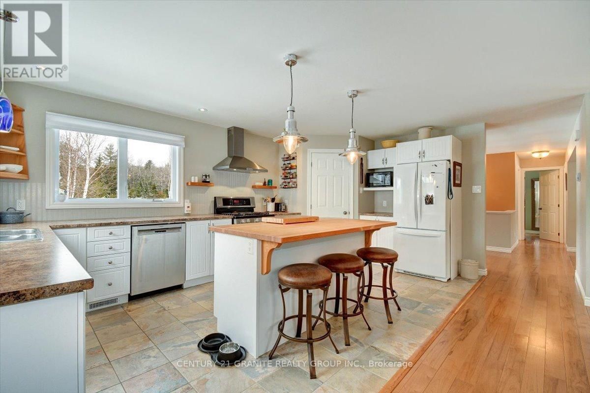 147 AIRPORT ROAD Image 14