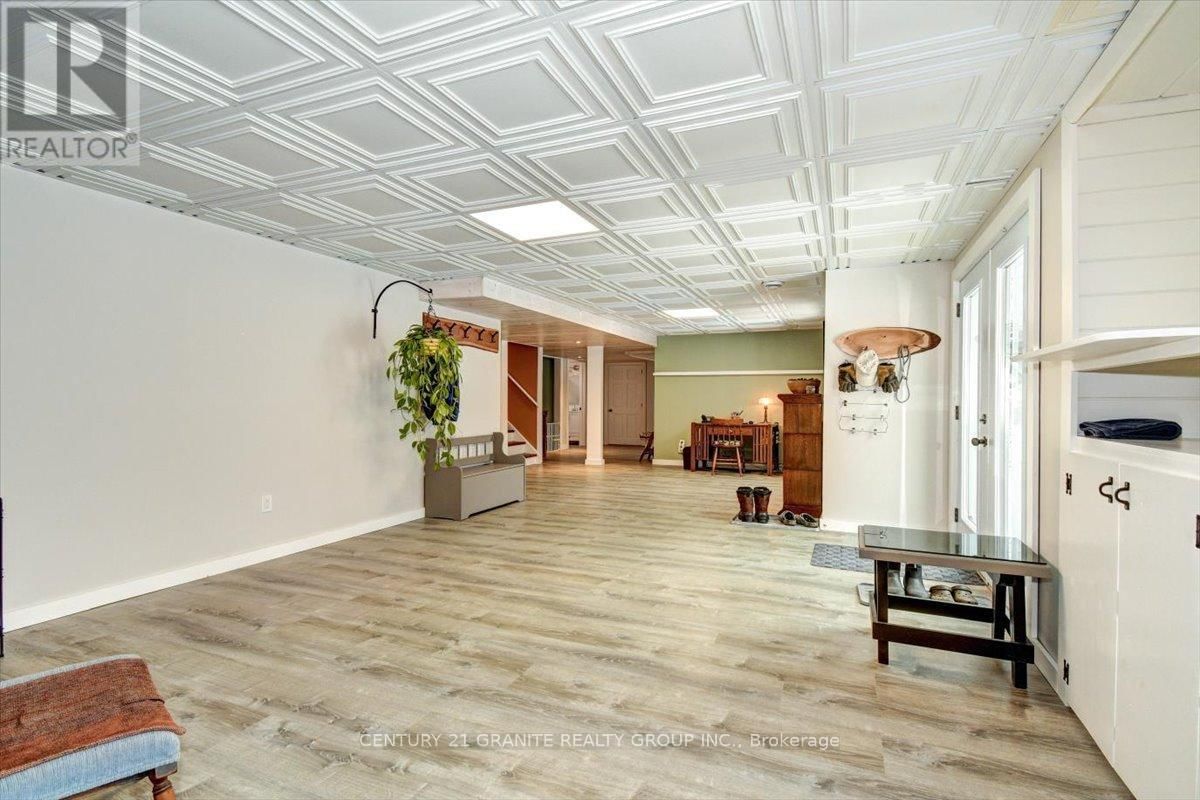 147 AIRPORT ROAD Image 25