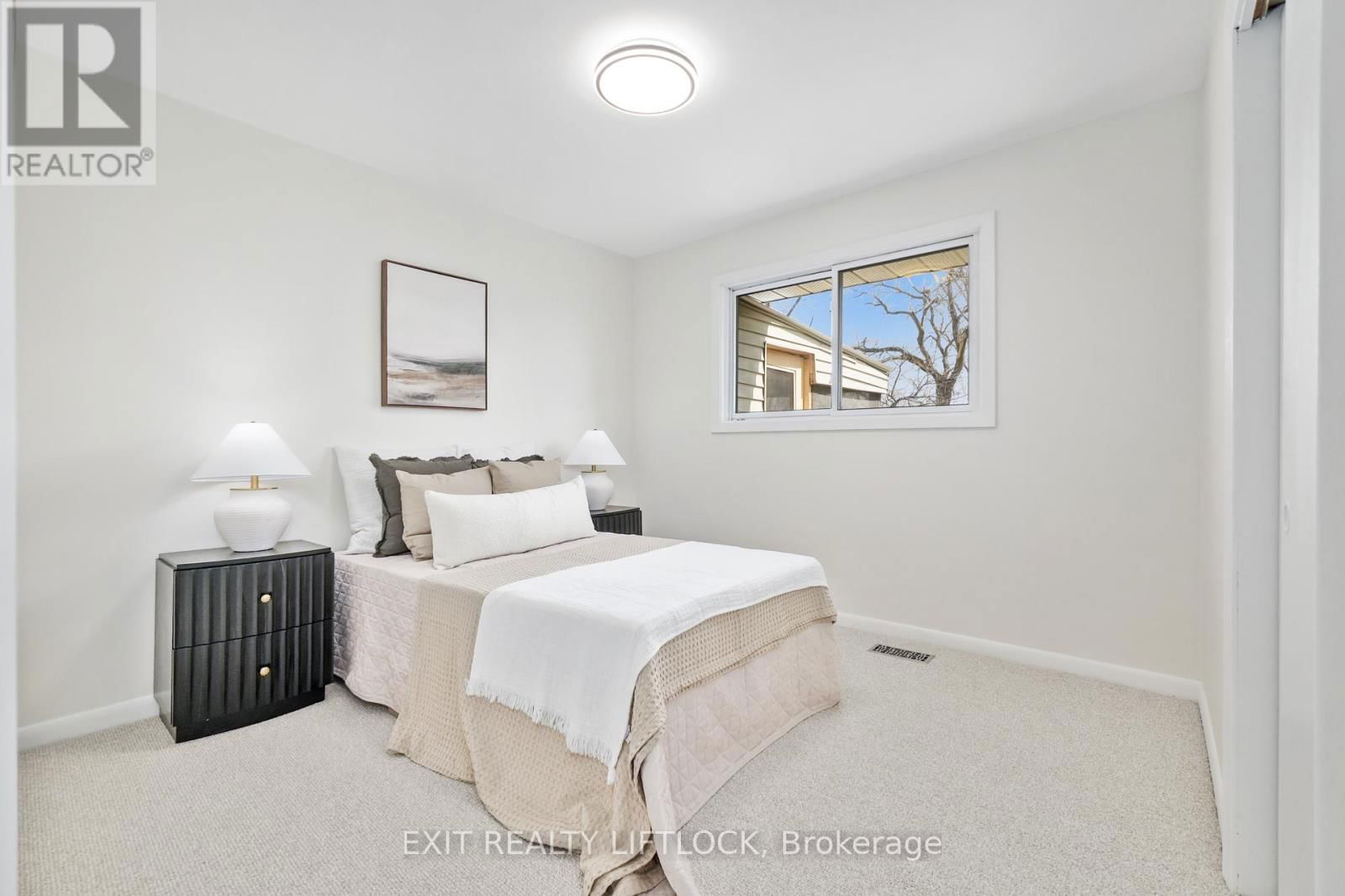 526 ERSKINE AVENUE Image 10