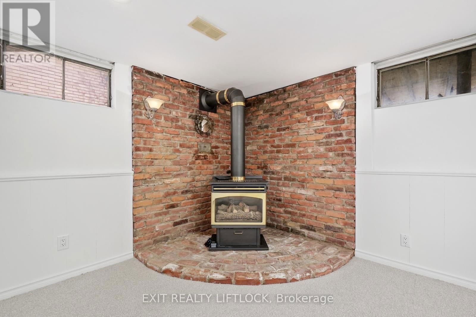 526 ERSKINE AVENUE Image 17