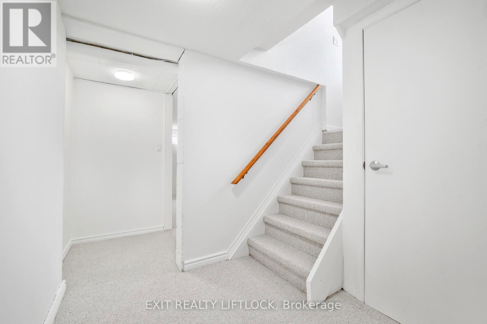 526 ERSKINE AVENUE Image 19