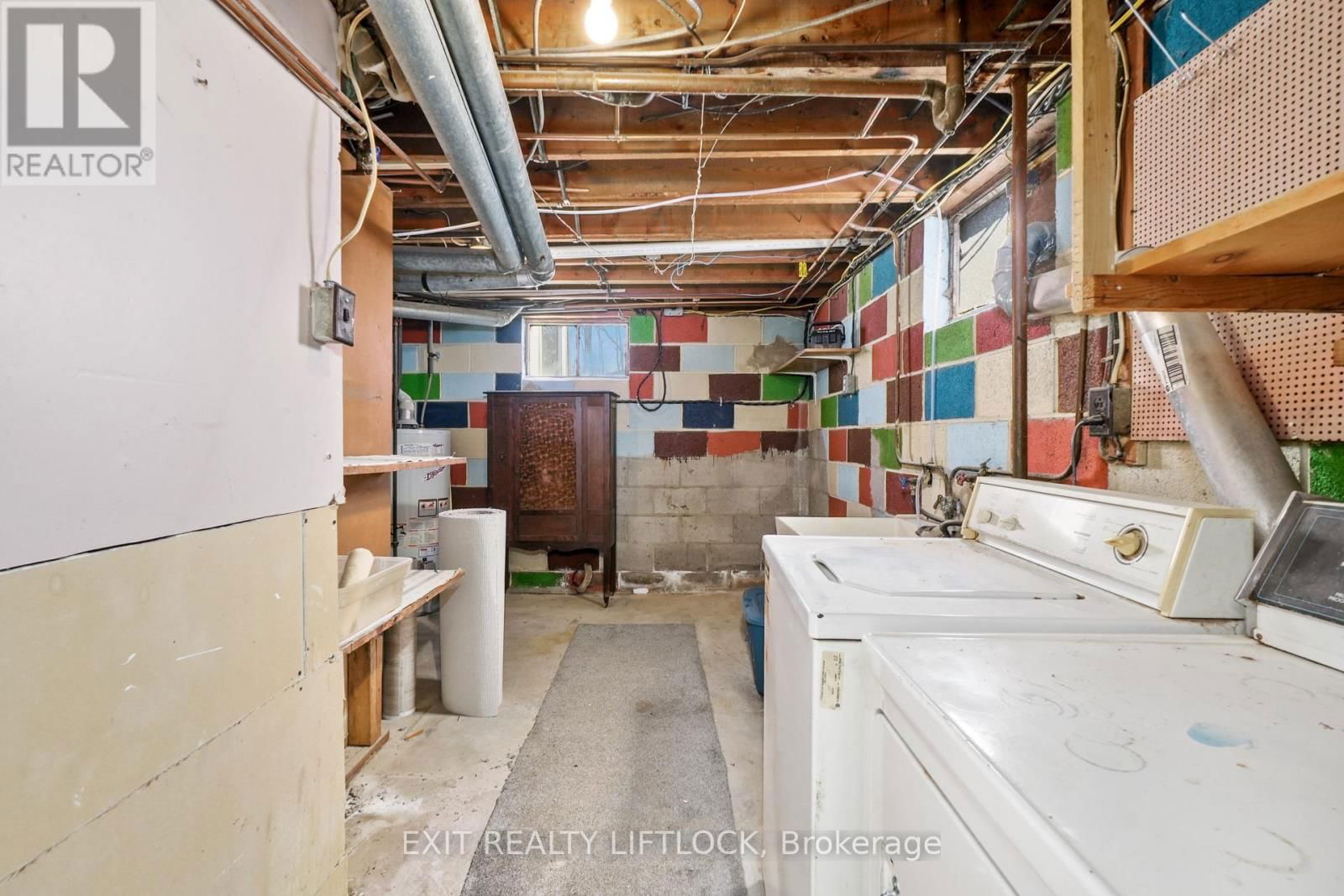 526 ERSKINE AVENUE Image 21