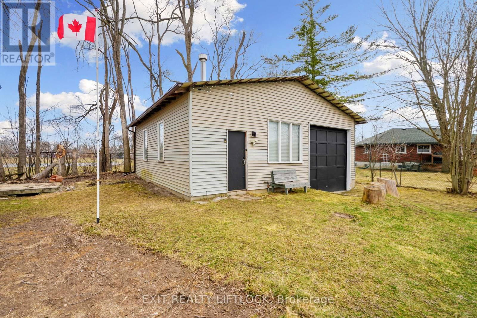 526 ERSKINE AVENUE Image 26