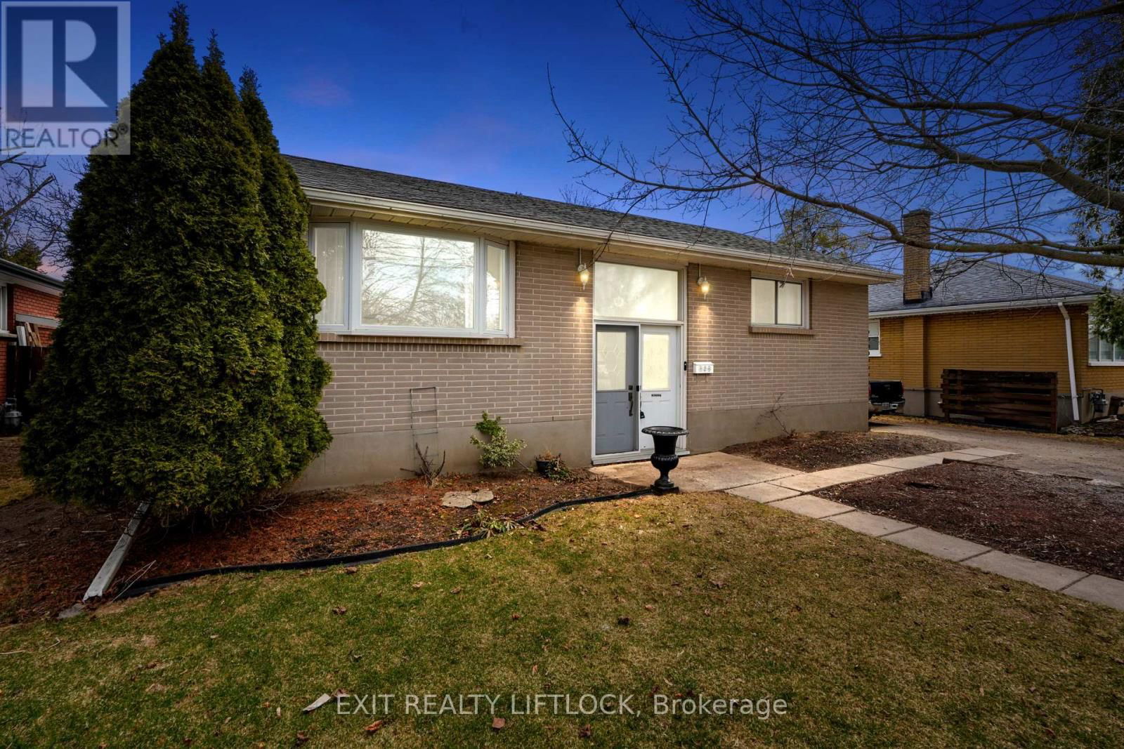 526 ERSKINE AVENUE Image 3