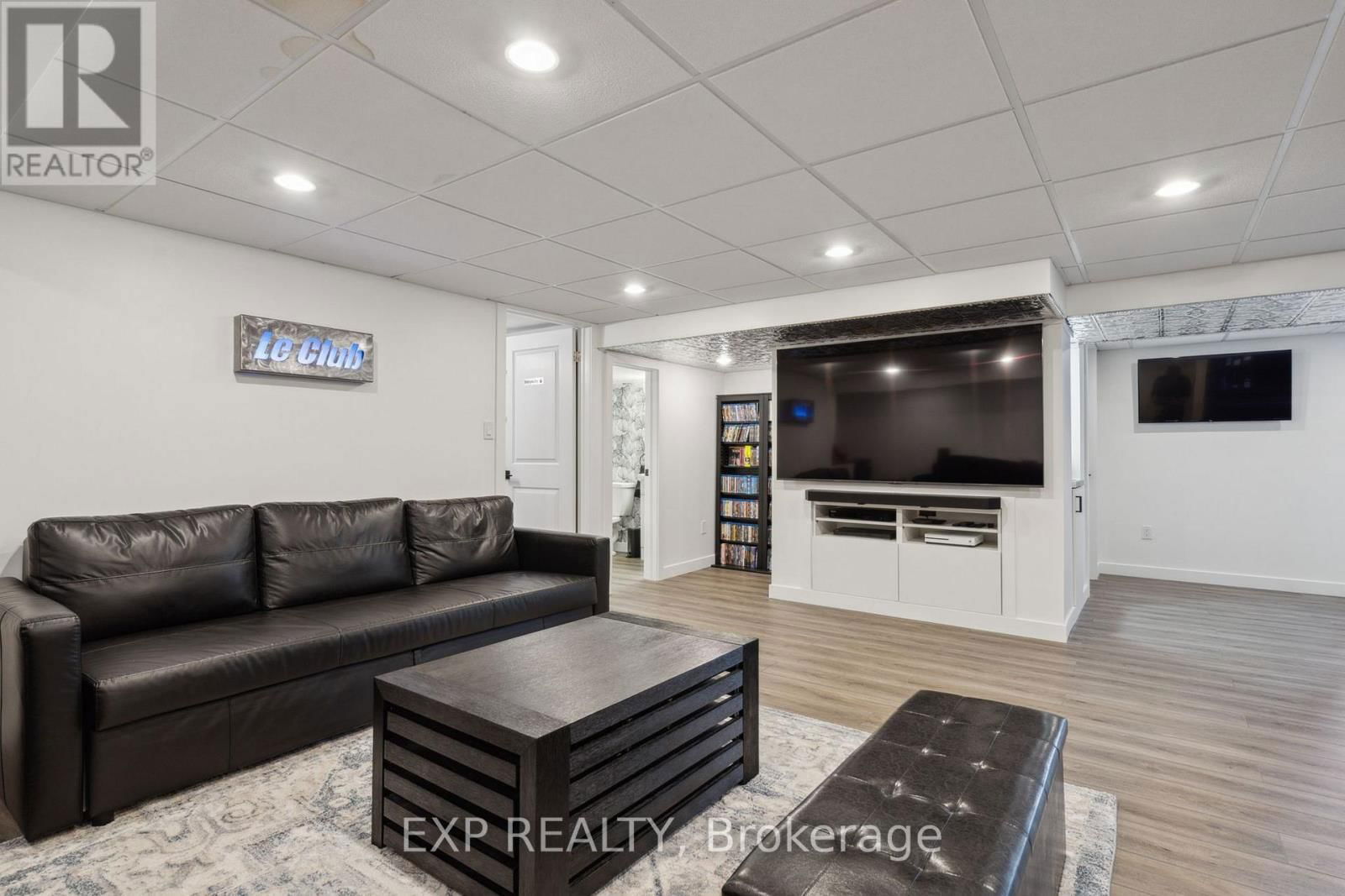 13379 ILDERTON ROAD Image 33