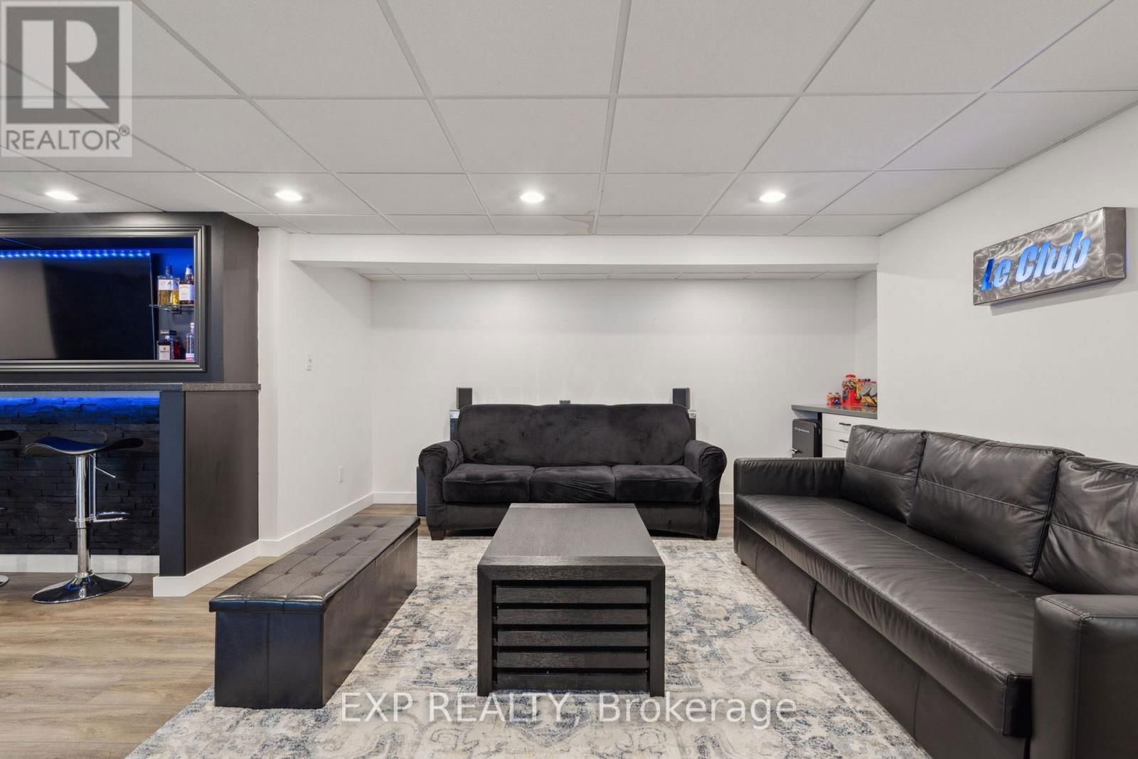 13379 ILDERTON ROAD Image 34