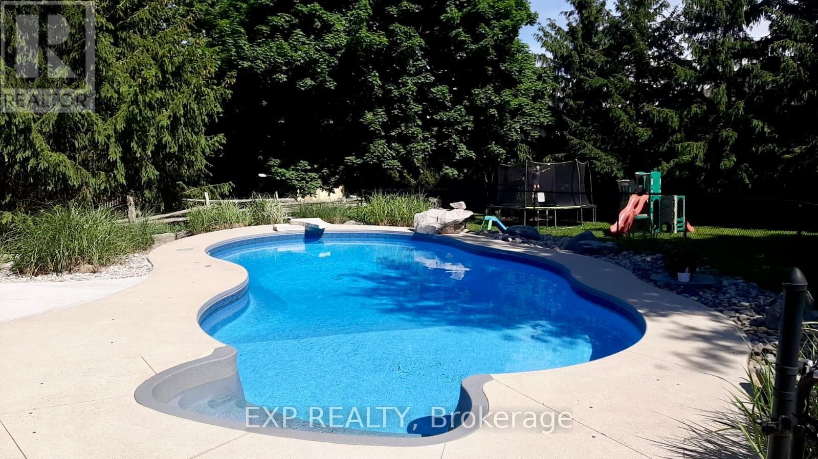 13379 ILDERTON ROAD Image 45