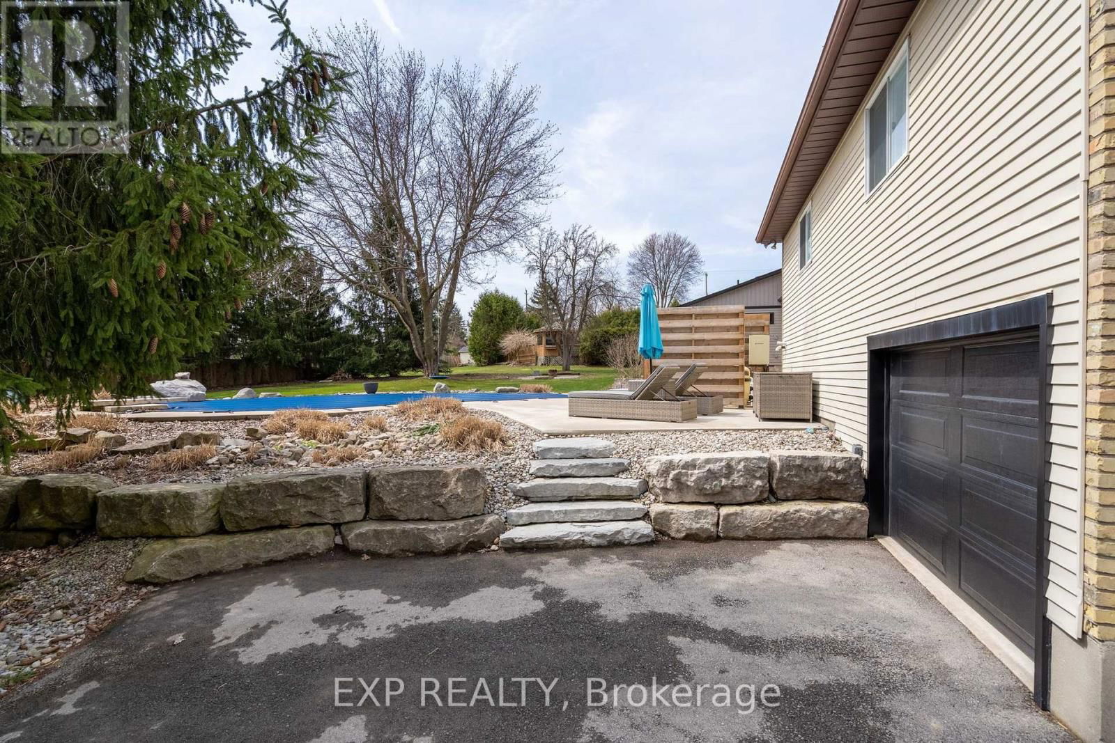 13379 ILDERTON ROAD Image 46