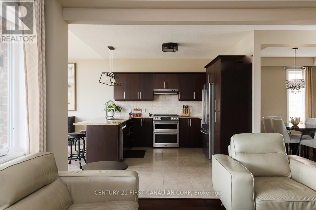 2556 HOLBROOK DRIVE Image 13