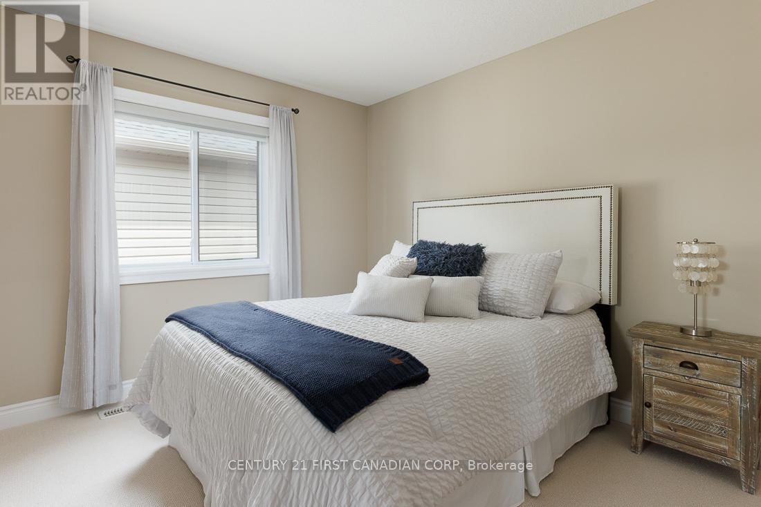 2556 HOLBROOK DRIVE Image 25