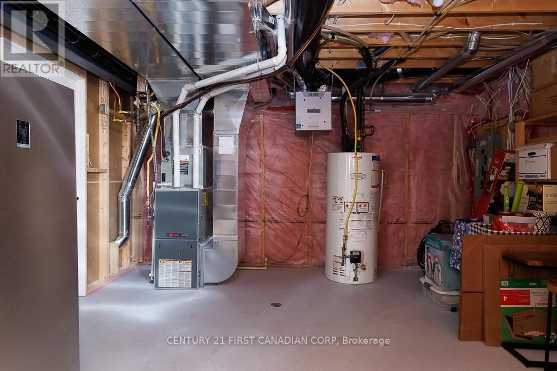 2556 HOLBROOK DRIVE Image 37