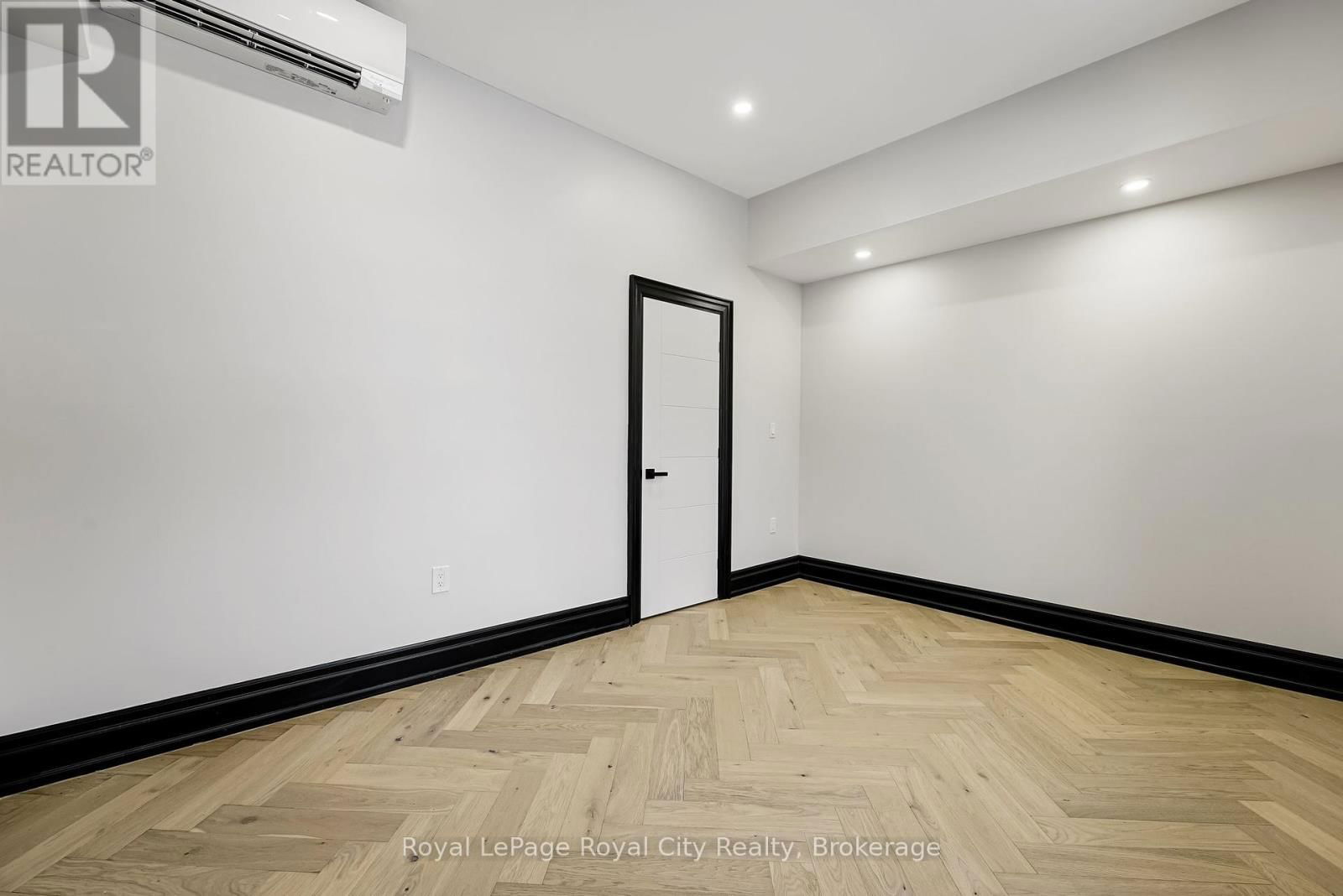 4 - 438 GEDDES STREET Image 12