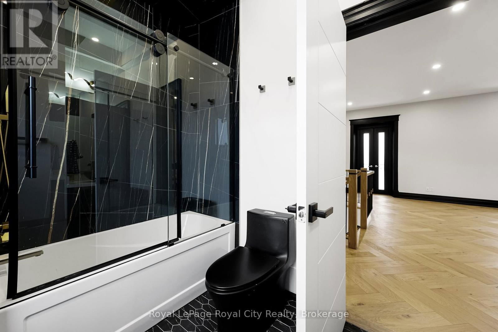 4 - 438 GEDDES STREET Image 14