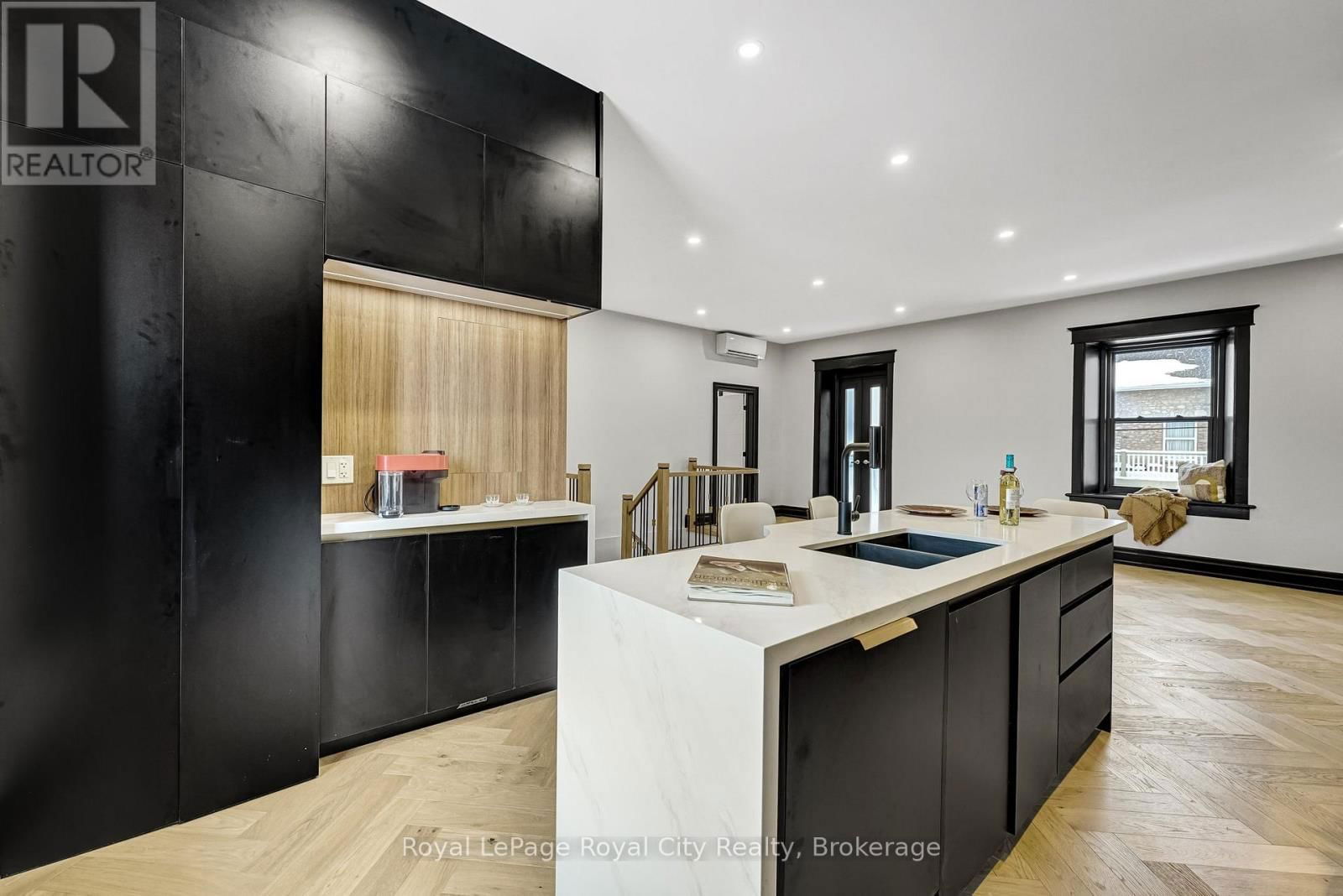 4 - 438 GEDDES STREET Image 9