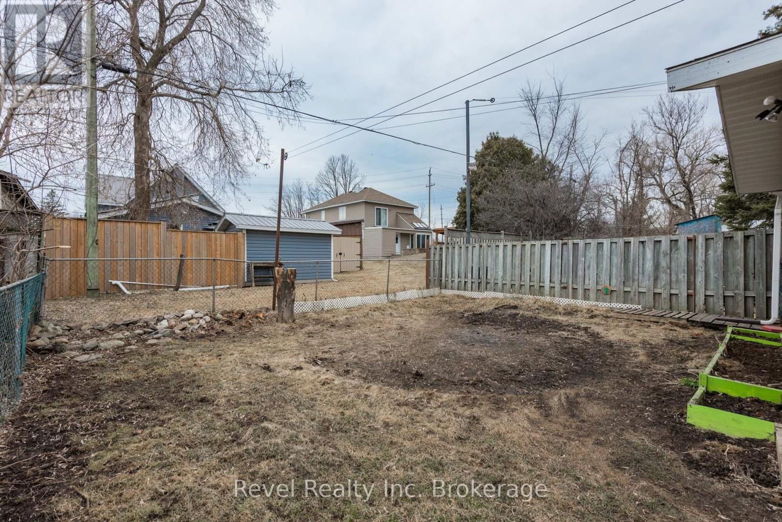 359 FOURTH AVENUE EAST Image 34