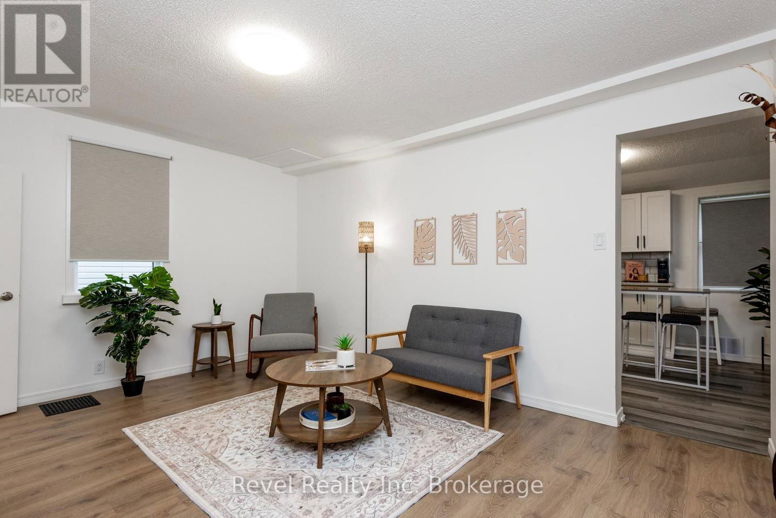 359 FOURTH AVENUE EAST Image 9