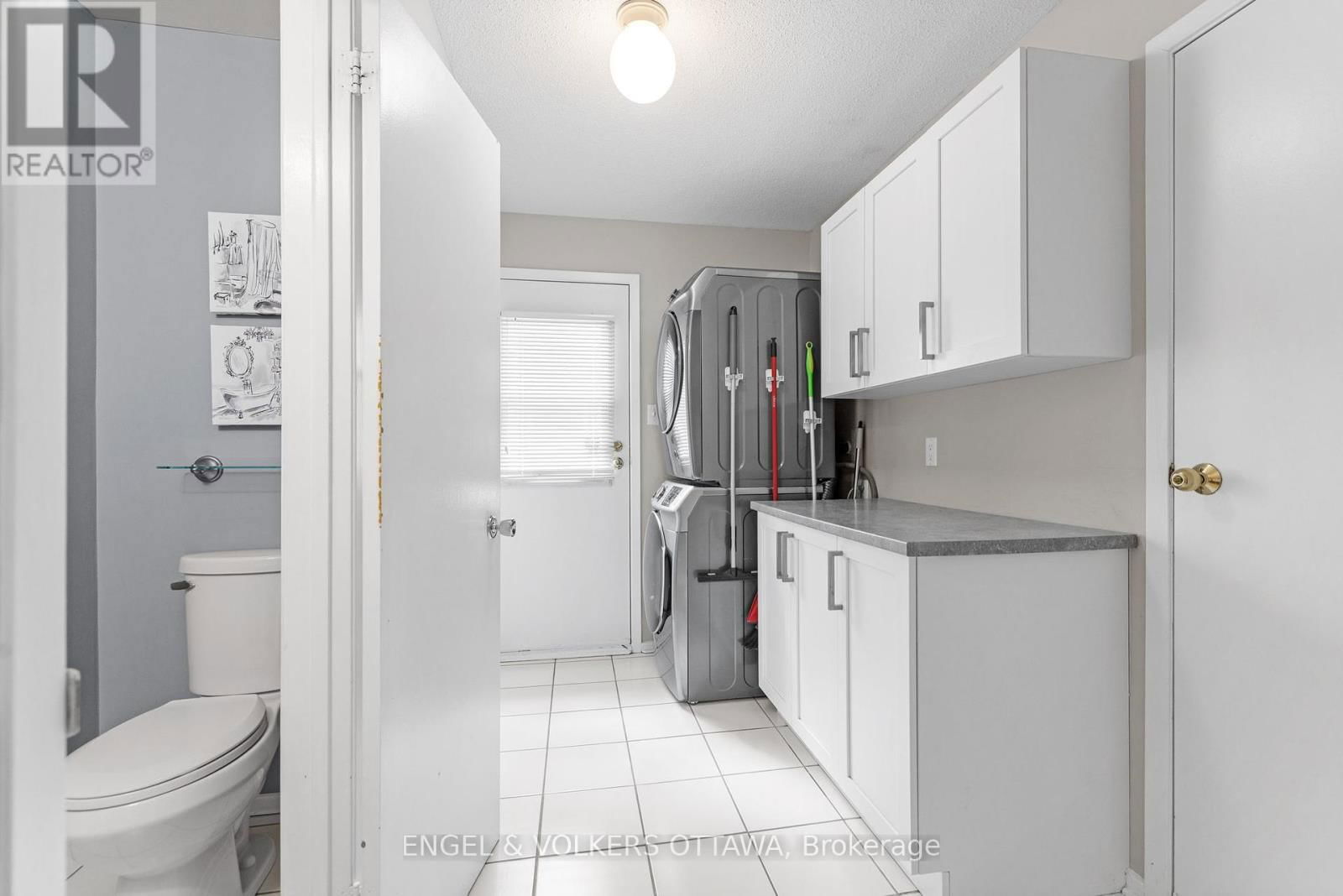 17 WINLOCK CRESCENT Image 14