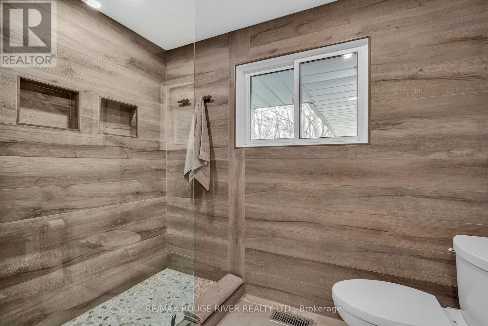 7 SUNRISE COURT Image 29