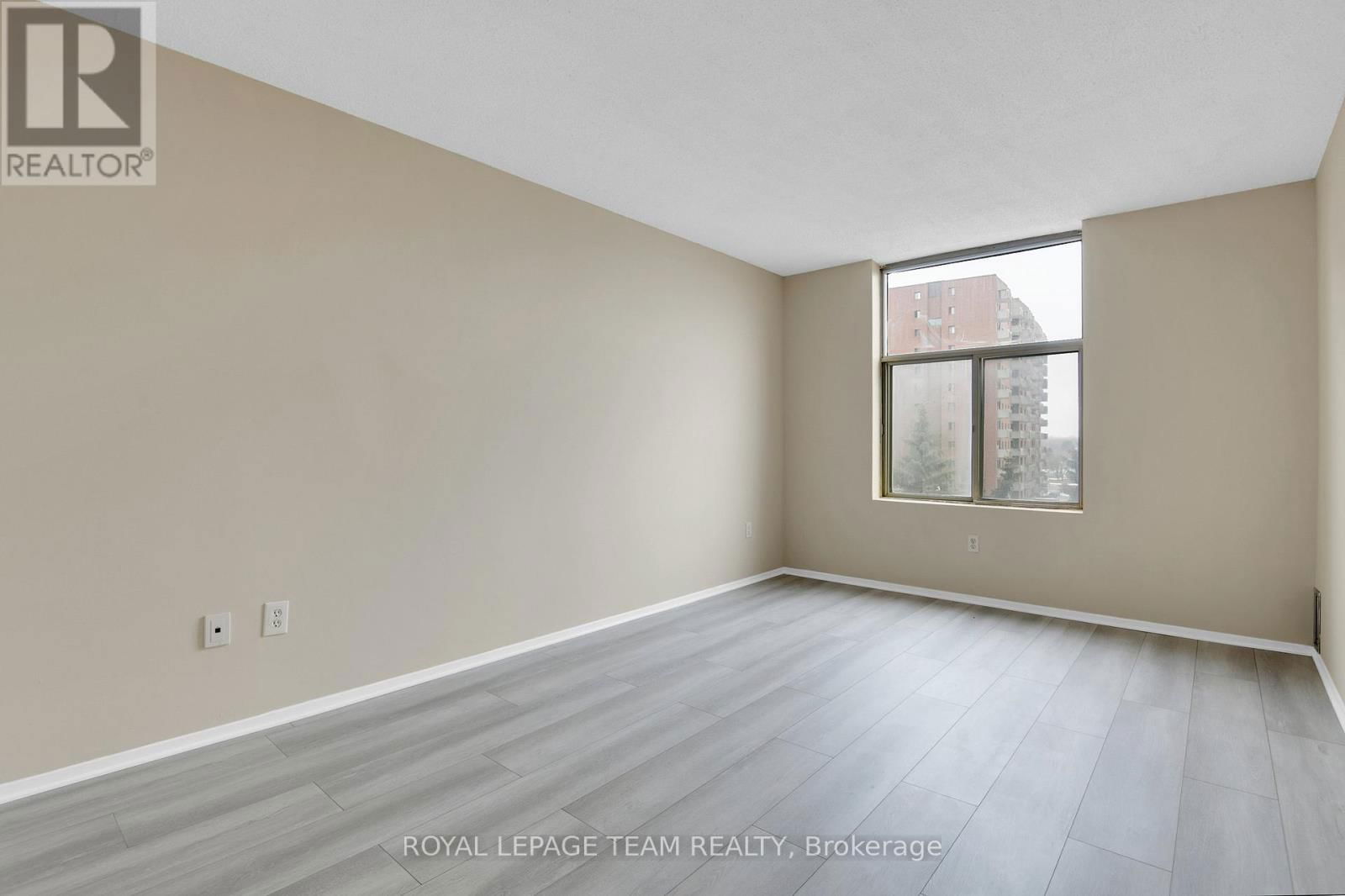 505 - 2759 CAROUSEL CRESCENT Image 24
