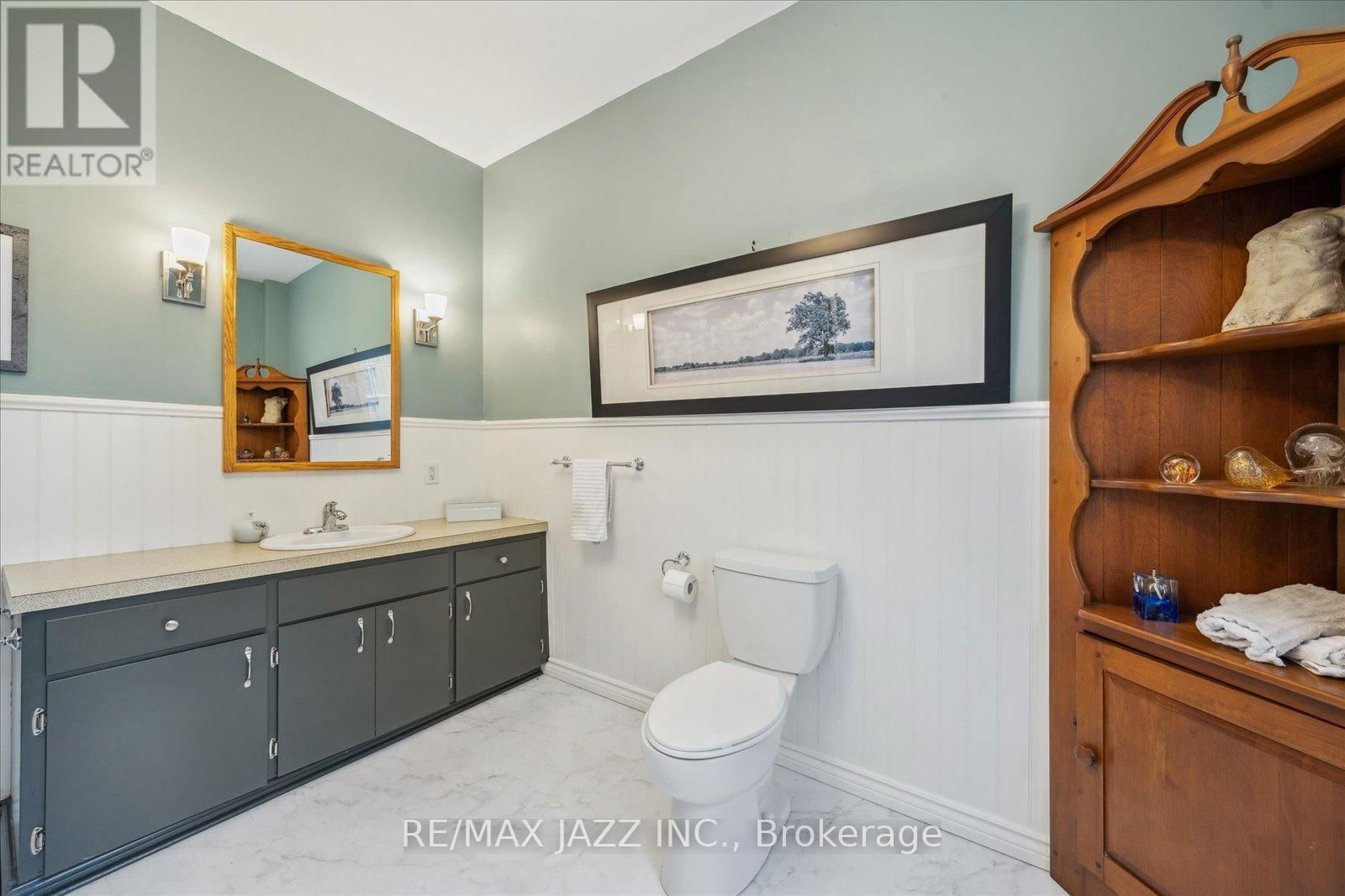 6793 MILL STREET Image 25