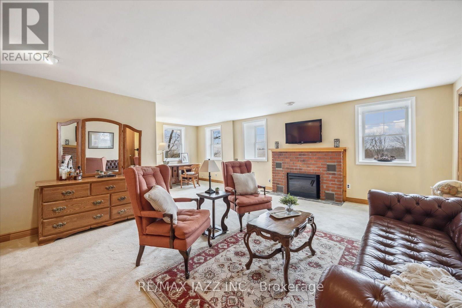 6793 MILL STREET Image 32