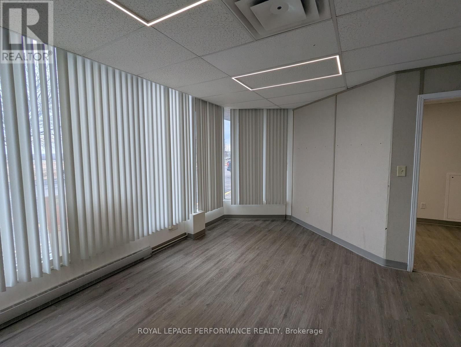 2 - 860 TAYLOR CREEK DRIVE Image 3