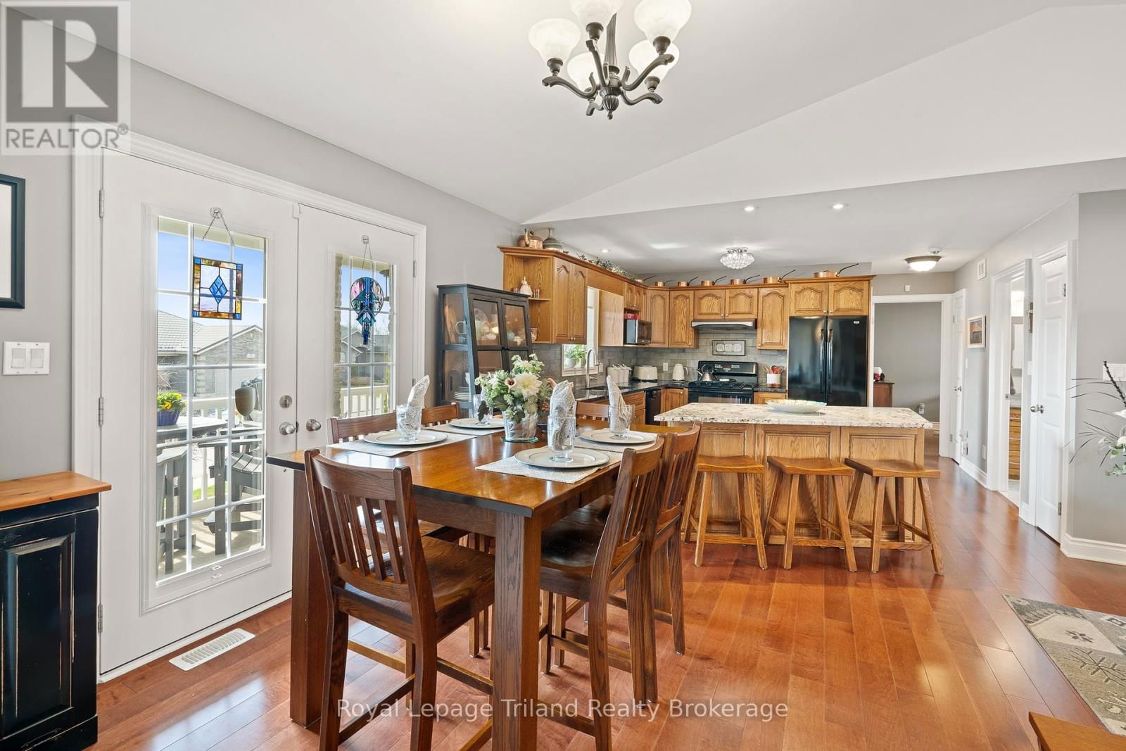 4 CLAYTON STREET Image 12
