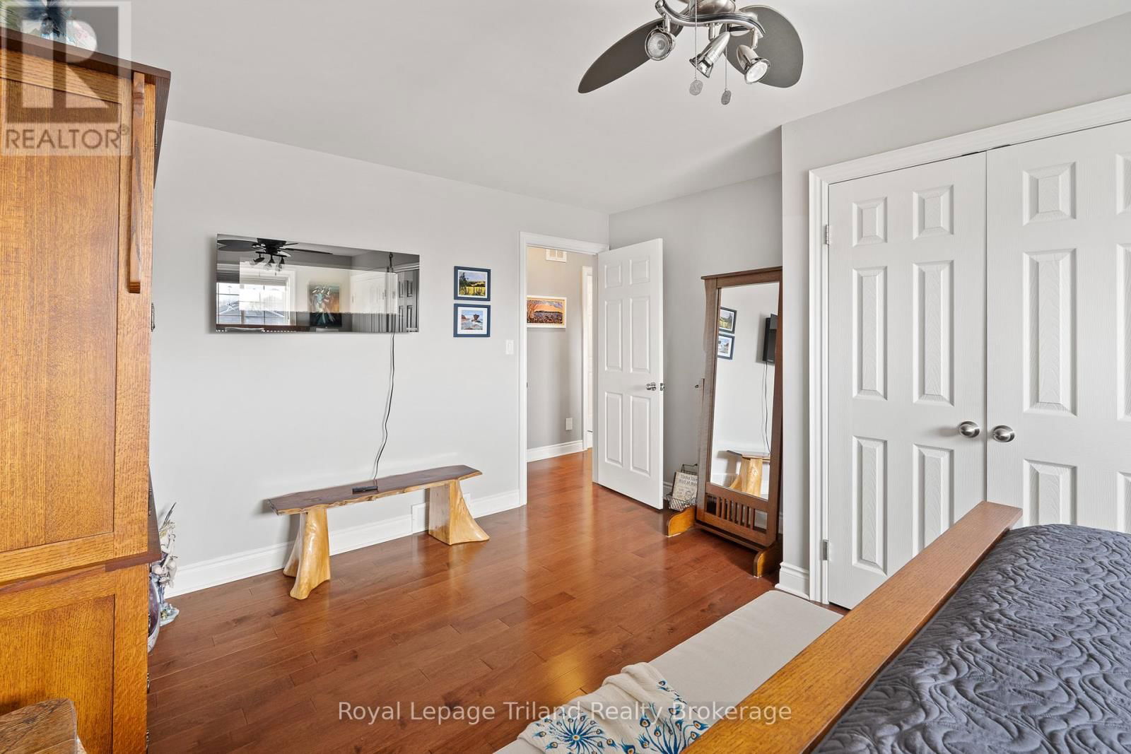 4 CLAYTON STREET Image 25