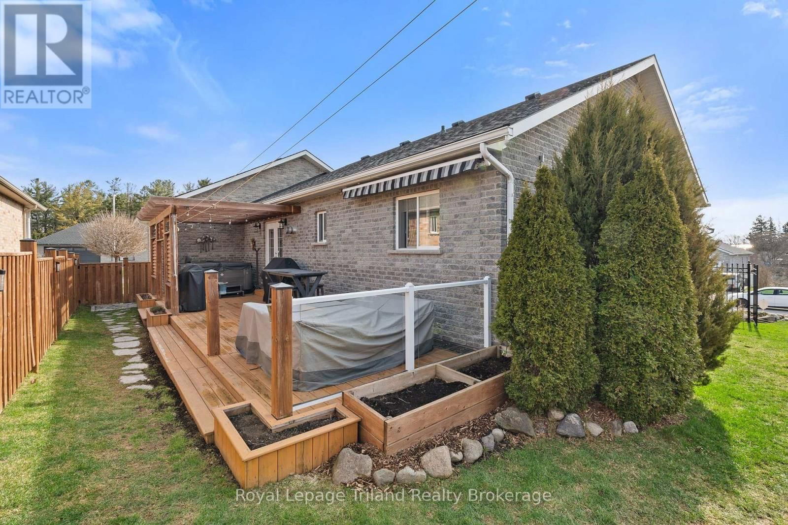 4 CLAYTON STREET Image 42