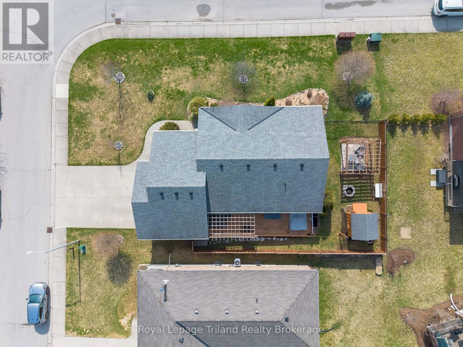 4 CLAYTON STREET Image 47