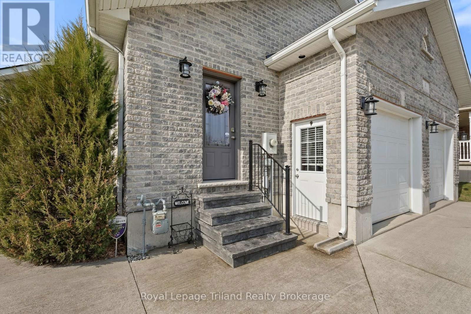 4 CLAYTON STREET Image 8