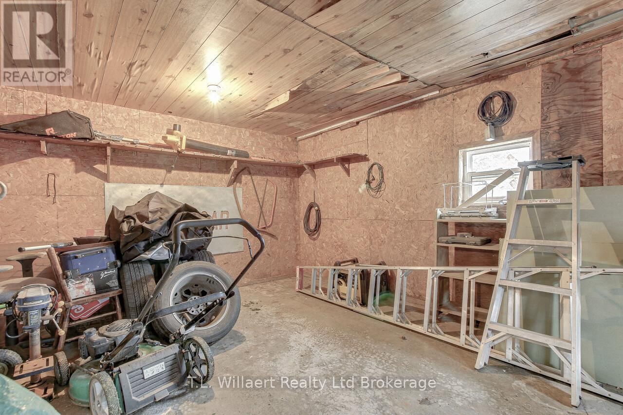 1060 LAPLANTE ROAD Image 35