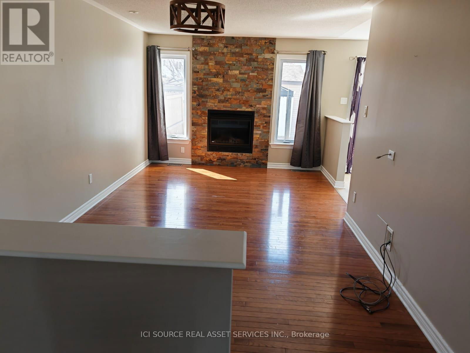 192 MOJAVE CRESCENT Image 9