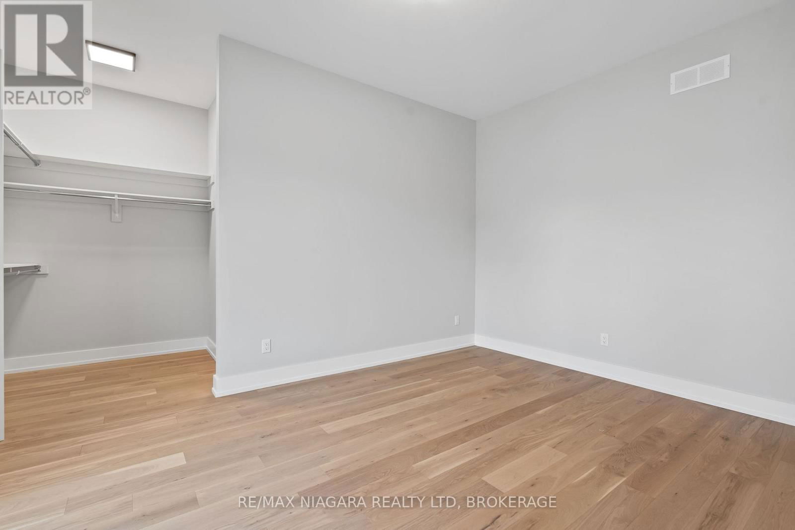 1 - 41 IVY CRESCENT Image 21
